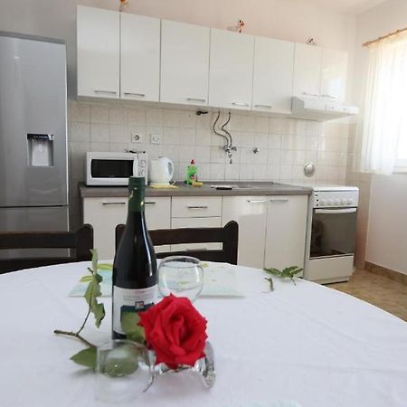 Apartment Davorka Primosten Bagian luar foto