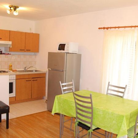 Apartment Davorka Primosten Bagian luar foto