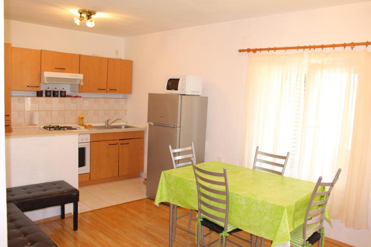 Apartment Davorka Primosten Bagian luar foto