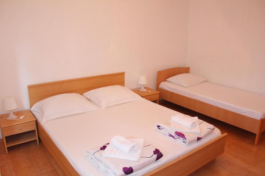 Apartment Davorka Primosten Bagian luar foto