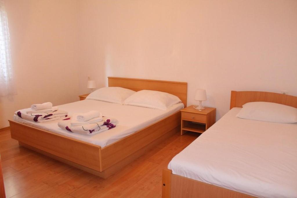 Apartment Davorka Primosten Bagian luar foto