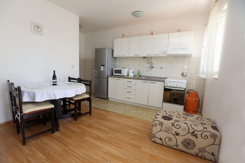 Apartment Davorka Primosten Bagian luar foto