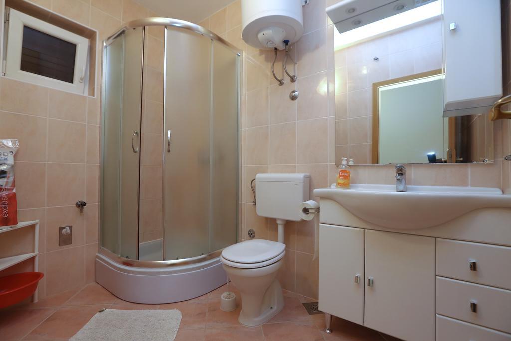 Apartment Davorka Primosten Bagian luar foto