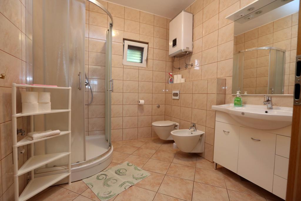 Apartment Davorka Primosten Bagian luar foto